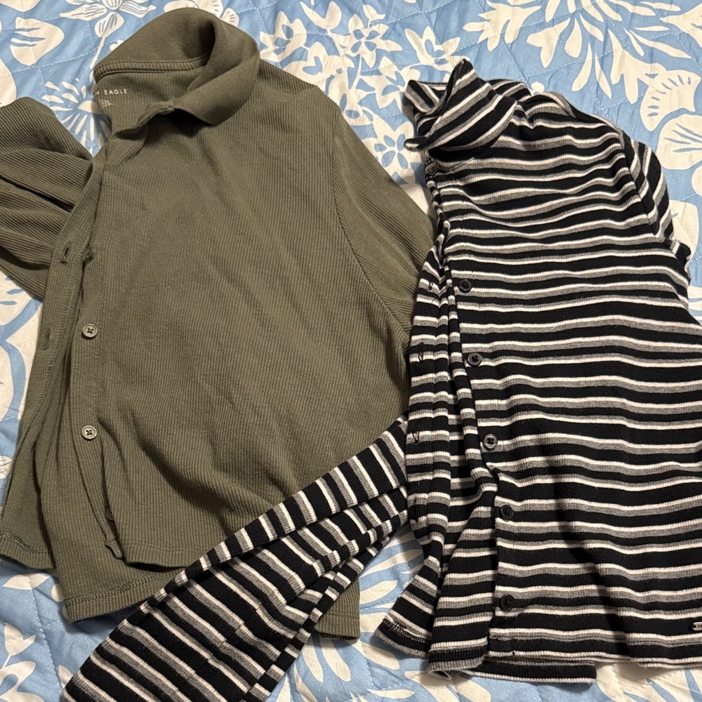 Hollister Black and American Eagle Crop long sleeve